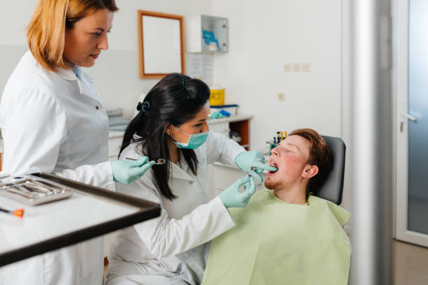 Best Emergency Dentist for Knocked-Out Tooth in Picayune, MS